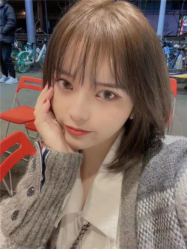 丰满Sao气的妹子，水多kouhuo还不错